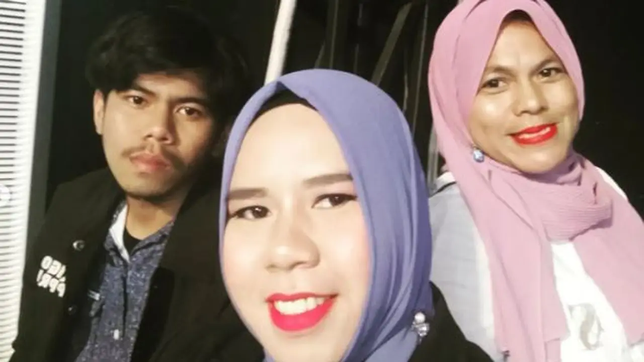 Baru Cerai, Ini 6 Potret Rohimah Alli yang Kini Buka Warung Makan