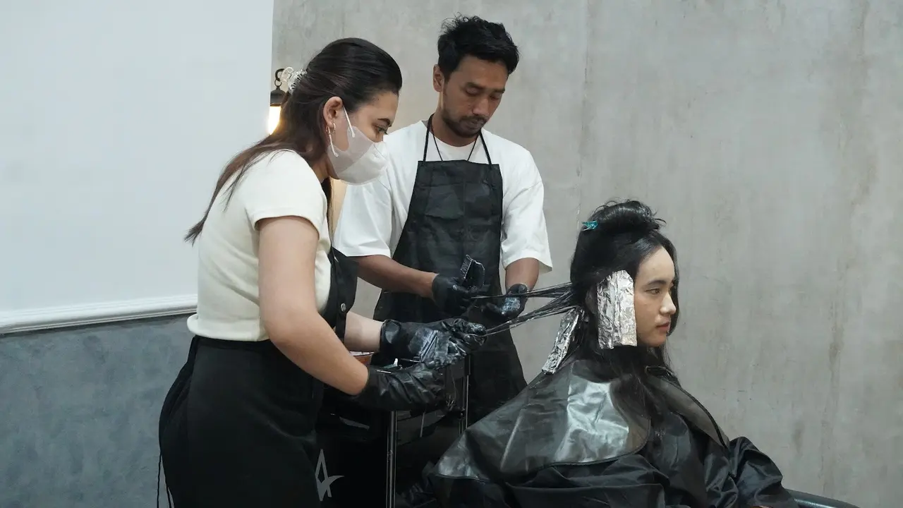 Lond by Ciel Sowal, berhasil meraih penghargaan Hot Pepper Beauty Award, secara beruntun dalam empat tahun terakhir. Penghargaan itu, menjadikan mereka salon terpercaya dan diandalkan pelanggan di Jepang. (Liputan6.com)