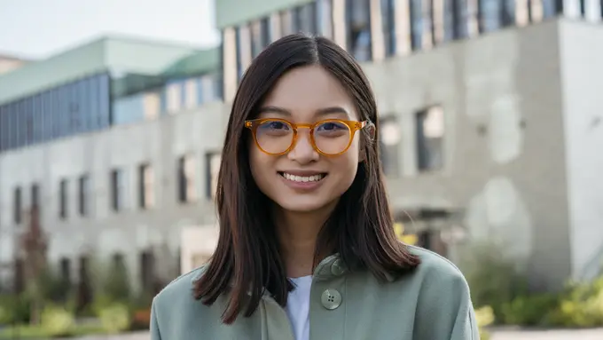 bahagia cerdas mandiri berkacamata