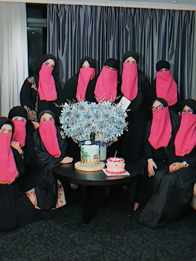 6 Potret Kejutan Sintya Marisca untuk Ultah Umi Pipik ke-47, Sebut Gadis Kesayangan