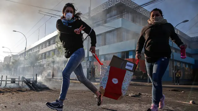 Aksi Penjarahan di Tengah Rusuh Chile