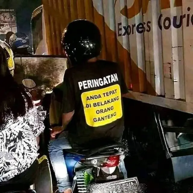 6 Tulisan di Kaus Pengendara Motor Ini Nyeleneh, Bikin Ngakak