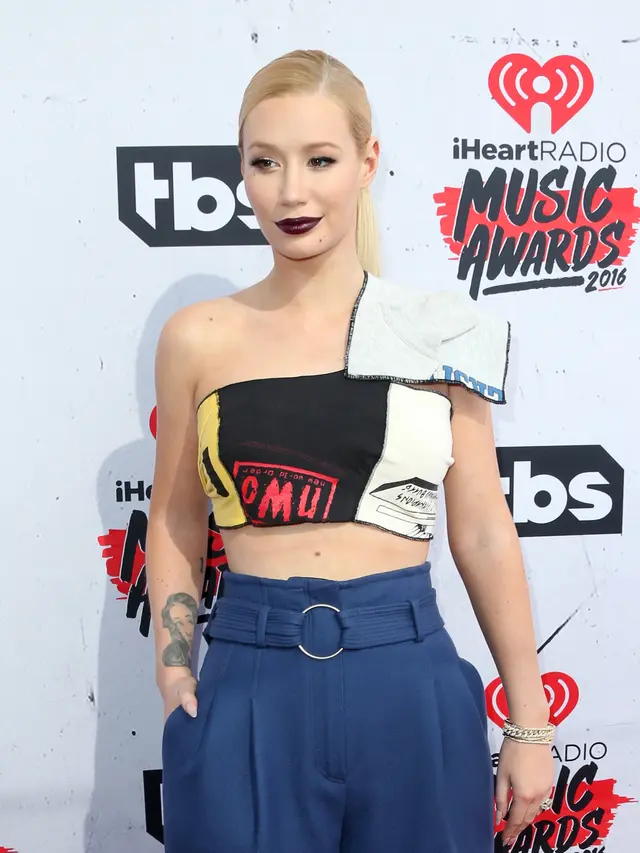 [Bintang] Menakjubkan, Iggy Azalea Kolaborasi Bareng Kesha