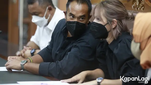 [Fimela] Nia Ramadhani dan Ardi Bakrie