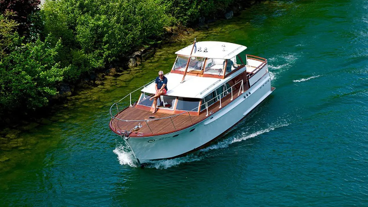 yacht