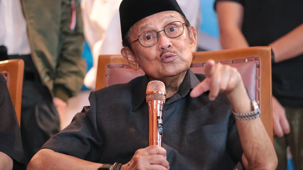 [Bintang] B. J. Habibie