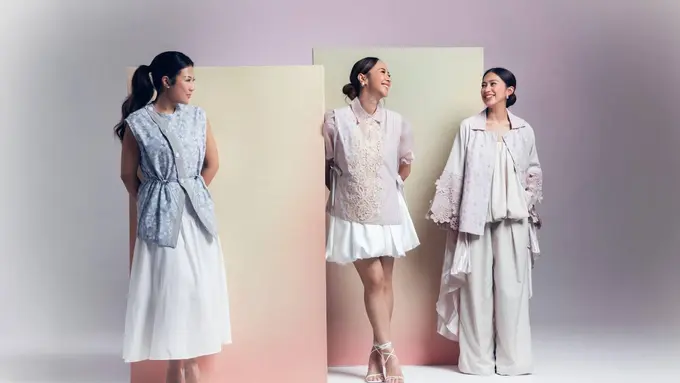 Harumi, Tyna Dwi Jayanti, dan Putri Caya dalam koleksi Studio Tui (Istimewa)