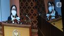 Ketua DPR Puan Maharani berpidato pada Rapat Paripurna Pembukaan Masa Persidangan IV Tahun Sidang 2020-2021 di Kompleks Parlemen, Senayan, Jakarta, Senin (8/3/2021). Rapat Paripurna tersebut beragenda pidato pembukaan masa persidangan oleh Ketua DPR. (Liputan6.com/Angga Yuniar)