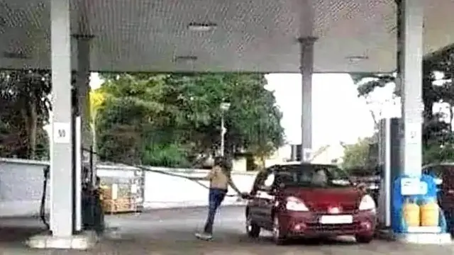 Kumpulan Potret Gaya Isi Bensin Kendaraan yang Bikin Geleng-Geleng Kepala (ist)