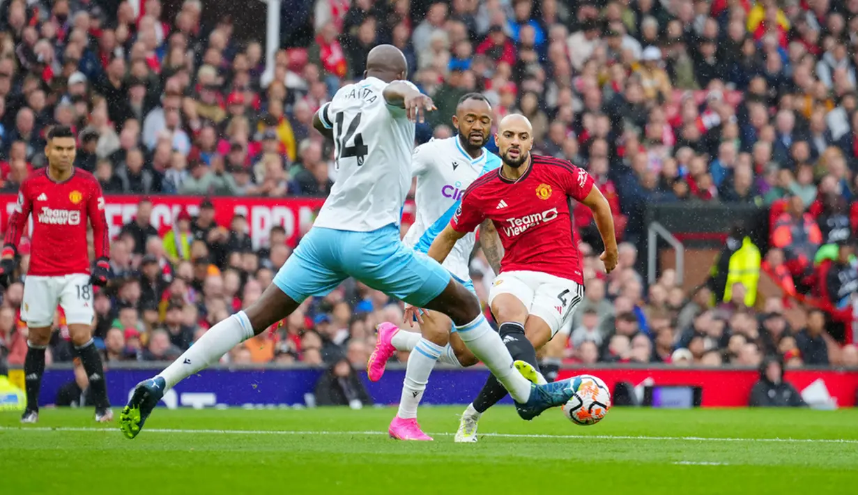 Manchester United dipermalukan Crystal Palace pada pekan ketujuh Liga Inggris. Setan Merah kalah 0-1 dari The Eagles. (AP Photo/Jon Super)