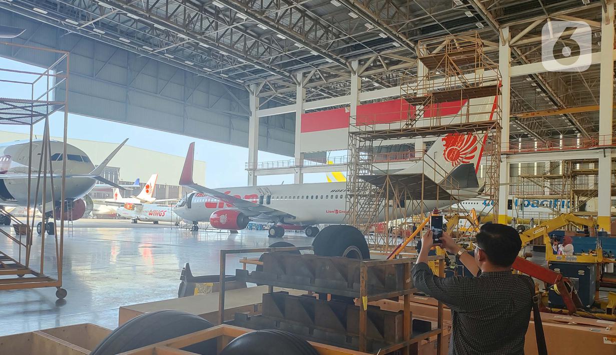 Suasana hanggar pesawat Batam Aero Technic (BAT) di Bandar Udara Internasional Hang Nadim, Batam, Kamis 21 Maret 2024. (Foto: Liputan6.com)