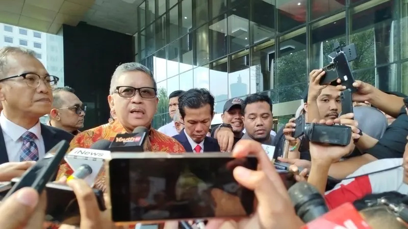 Komisi Pemberantasan Korupsi (KPK) menyita ponsel Sekretaris Jenderal PDI Perjuangan, Hasto Kristiyanto.