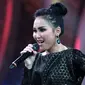 Lagu yang diciptakan Fauzi Bima itu dituding meniru lagu Made In India. Lagu yang dipopulerkan oleh Alisha Chinai yang dirilis pada tahun 1995 itu sedikit ada kemiripan. Meski durasinya tidak panjang. (Deki Prayoga/Bintang.com)