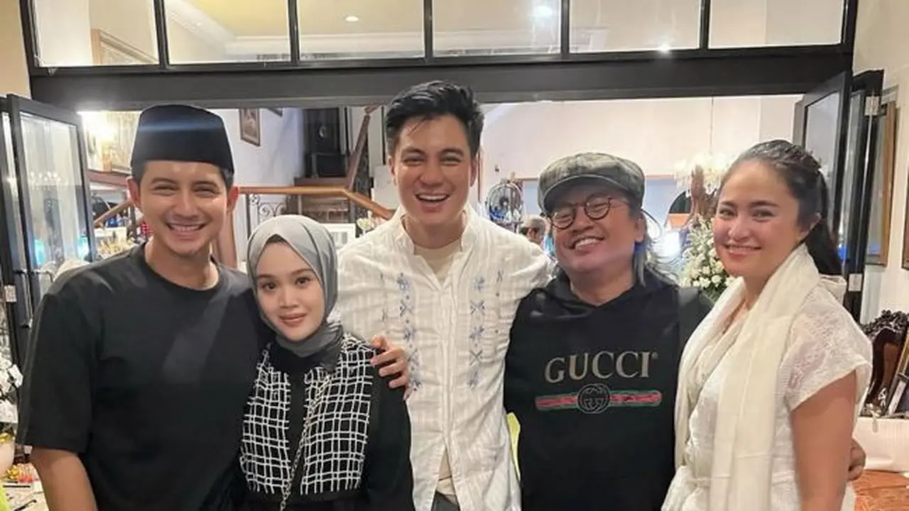 Ditemani Istri, 7 Momen Chand Kelvin Hadiri Pengajian 7 Hari Meninggalnya Ayah Baim Wong (instagram/chand_kelvin).