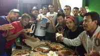 Dihibur Penyanyi Dangdut, Kesedihan Surabaya United Sirna