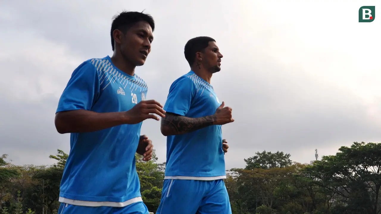 Purwaka Yudi dan Arthur Cunha (Arema FC)
