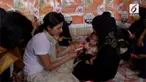 Priyanka Chopra menjalankan tugasnya sebagai Duta UNICEF untuk PBB. Baru-baru ini, Chopra mengunjungi kamp pengungsian Rohingnya di Bangladesh dan miris melihat keadaan di sana.