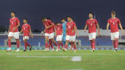Para pemain Timnas Indonesia U-22 saat melawan Myanmar pada pertandingan SEA Games 2025 di 700th Anniversary Stadium, Chiang Mai, Jumat (12/12/2025). (Bola.com/Bagaskara Lazuardi)