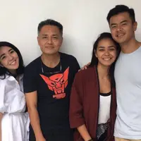 Pemain film Cek Toko Sebelah