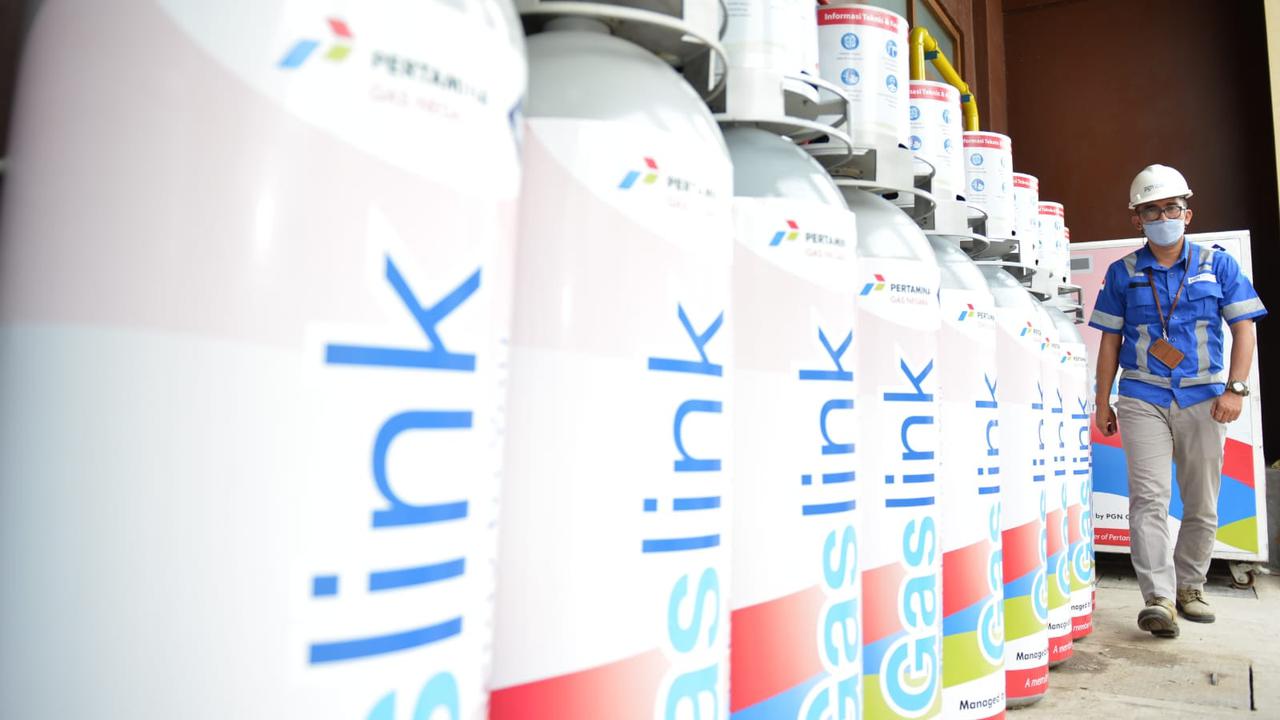 Gaslink C-cyl adalah Compressed Natural Gas (CNG) untuk pelanggan sektor industri dan komersial