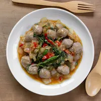 ilustrasi Resep Tumis Bakso Bumbu Sederhana/ copyright By Arnut09Job from Shutterstock