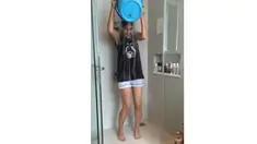 Luna Maya heboh saat basah kuyup usai Ice Bucket Chalenge