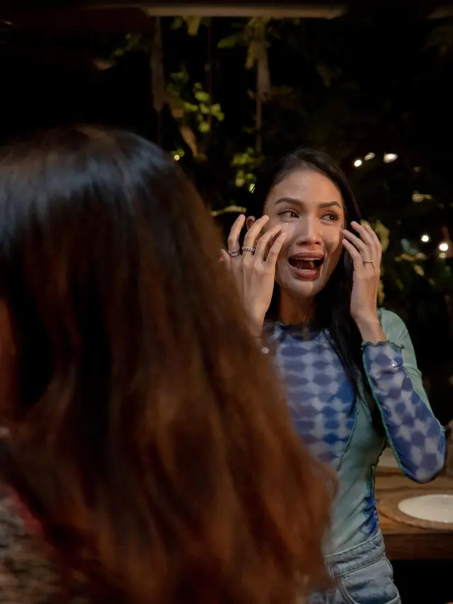 Pemeran Badarawuhi, Aulia Sarah, Menangis Ketika Dilamar Sang Kekasih