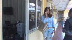 
ARTIS CANTIK SEKALIGUS FEMALE DJ MULAI BISA BERNAPAS LEGA KARENA PELAKU PENCURIAN DAN PENIPUAN BERKEDOK JUAL BELI ONLINE/ TERTANGKAP// JENNY PUN LANTAS MENEMUI SANG PENCURI DI MAPOLSEK GAMBIR/ JAKARTA PUSAT/ UNTUK MEMINTA KLARIFIKASI TERHADAP PERBU...