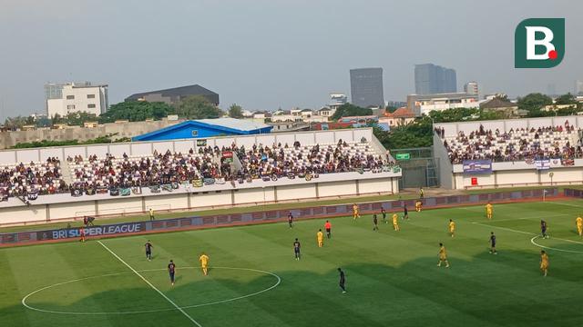 Persita Tangerang Vs Persebaya Surabaya di BRI Super League 2025/2026
