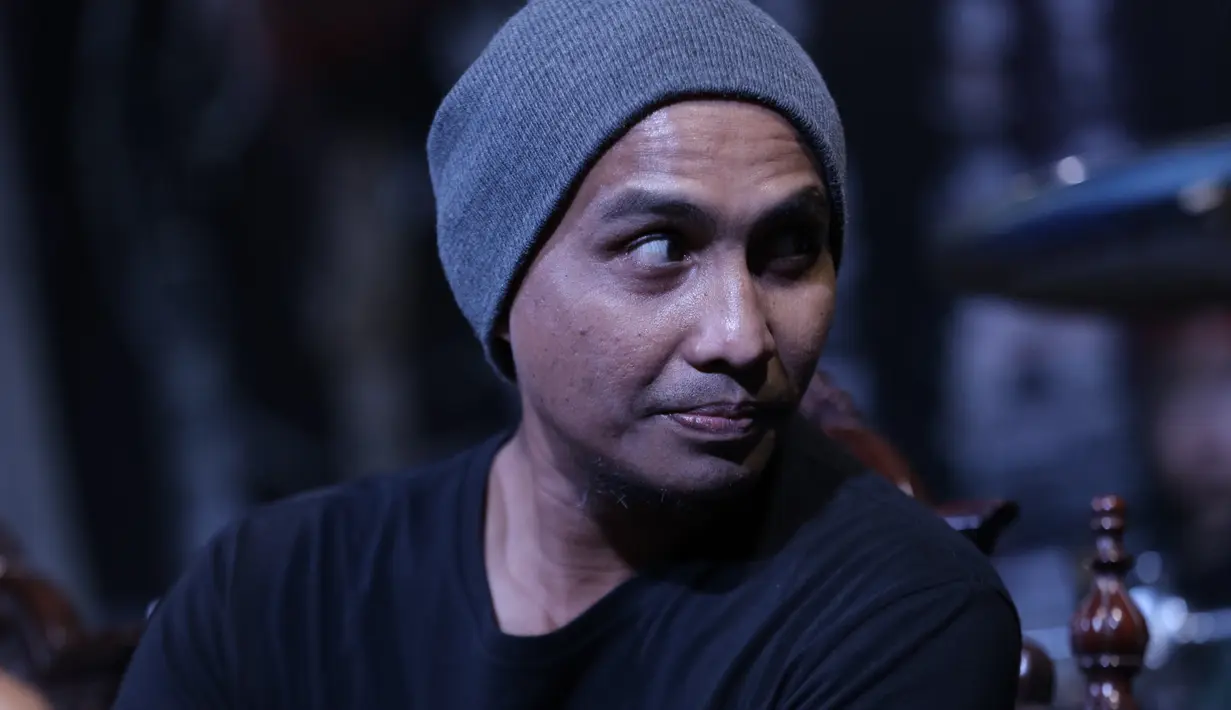 “Selain kita udah lama nggak main rock, itu juga sih supaya narik Abdee kalau mau ikutan cepet sembuh lah," tambah Kaka. (Galih W. Satria/Bintang.com)