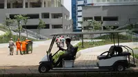 transportasi yang digunakan atlet menuju wisma di kawasan Wisma Atlet, Kemayoran, Jakarta Pusat, Senin (12/2/2018). (Bola.com/Asprilla Dwi Adha)