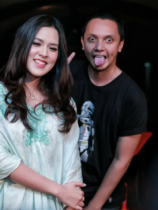 Dalam album ketiga Handmade, lagu berjudul Kali Kedua menjadi single andalannya. Dalam video klipnya, Raisa menggandeng aktor Nicholas Saputra sebagai model video klipnya. (Adrian Putra/Bintang.com)