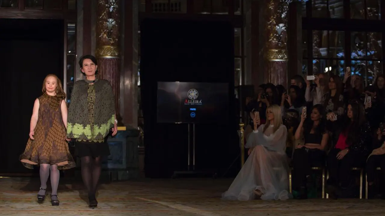 Batik Mendunia, Alleira Batik Tampil di Paris Fashion Week 2018