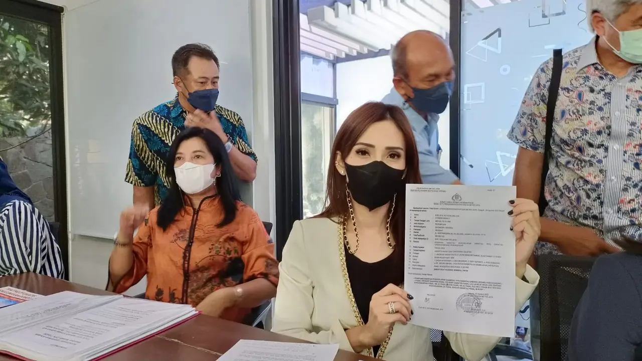 Tim hukum para nasabah robot trading NET89 melaporkan PT SMI ke Bareskrim Polri atas dugaan penipuan atau investasi bodong