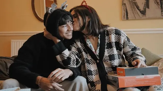 Perayaan Natal Keluarga Andrew White dan Nana Mirdad