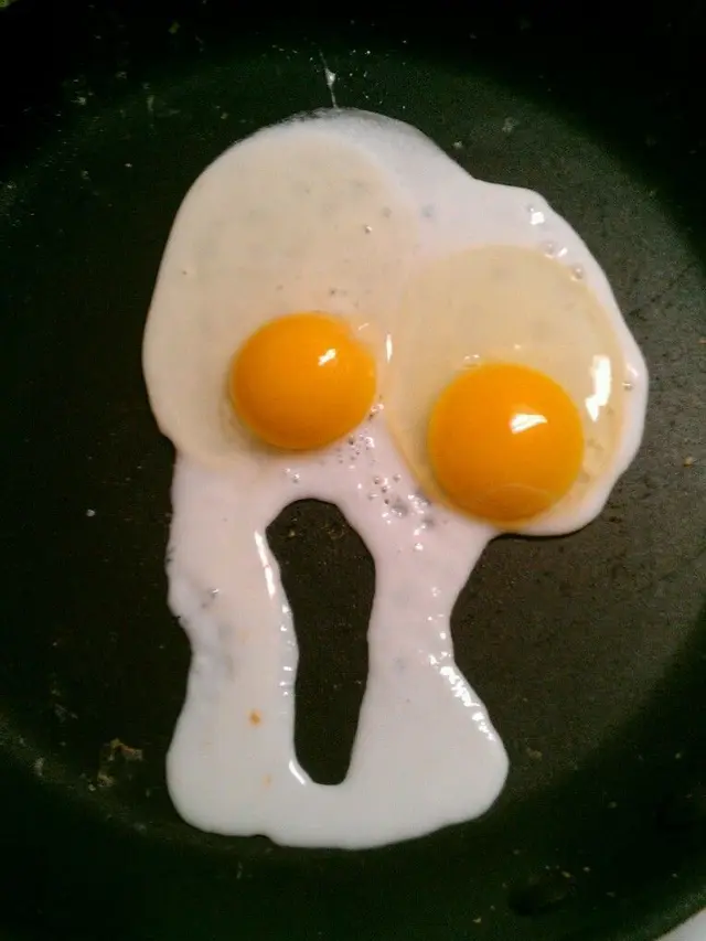 6 Kreasi Absurd Masak Telur Ini Bikin Geleng Kepala, Netizen: Malah Mirip Alien