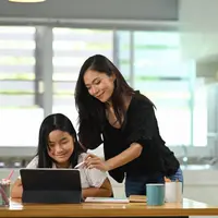 Ilustrasi Orangtua dan Anak Remaja Credit: pexels.com/pixabay