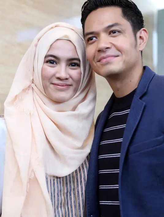 Pasangan muda dengan satu anak, Alyssa Soebandono dan Dude Harlino mengakui belum pernah marah selama kehadiran sosok Muhammad Dirgantara Ariendra Harlino. (Nurwahyunan/Bintang.com)