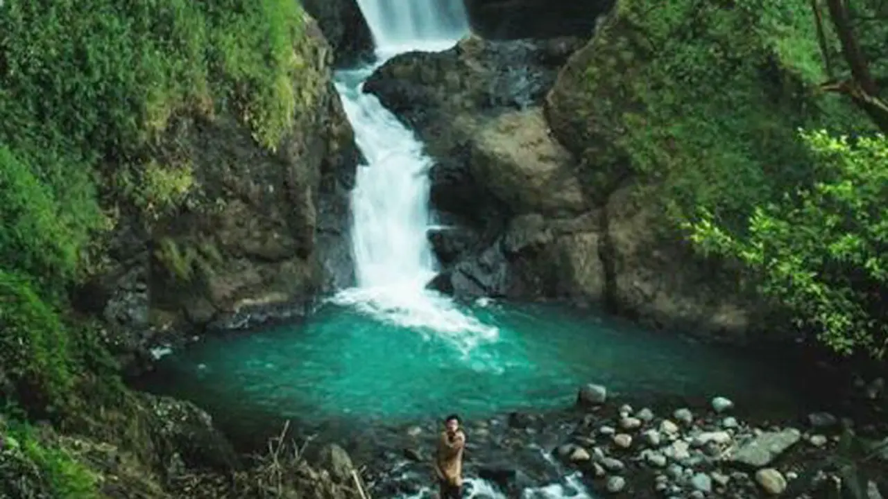 9 Curug Memukau yang Jadi Tempat Swafoto Ngehits di Garut