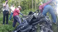 Kecelakaan tersebut menyebabkan 2 orang tewas, 2 korban kritis dan Pajero Sport yang ditumpangi rusak berat.