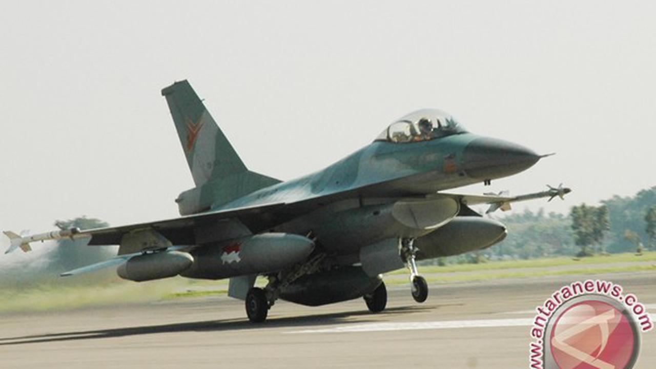Amankan Wilayah Barat, TNI AU Siagakan 16 Pesawat Tempur F-16