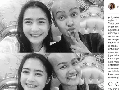 Artis Prilly Latuconsina saat berpose dengan Julia Perez. Prilly mengunggah status di Instagramnya setelah Jupe meninggal dunia. Innallilahi wainailaihi roji'un. Turut berduka cita sedalam-dalamnya. (Instagram/prillylatuconsina96)