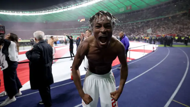 Foto: Lalui Laga Dramatis, Berikut Momen Suka Cita RB Leipzig Saat Juarai Piala Liga Jerman