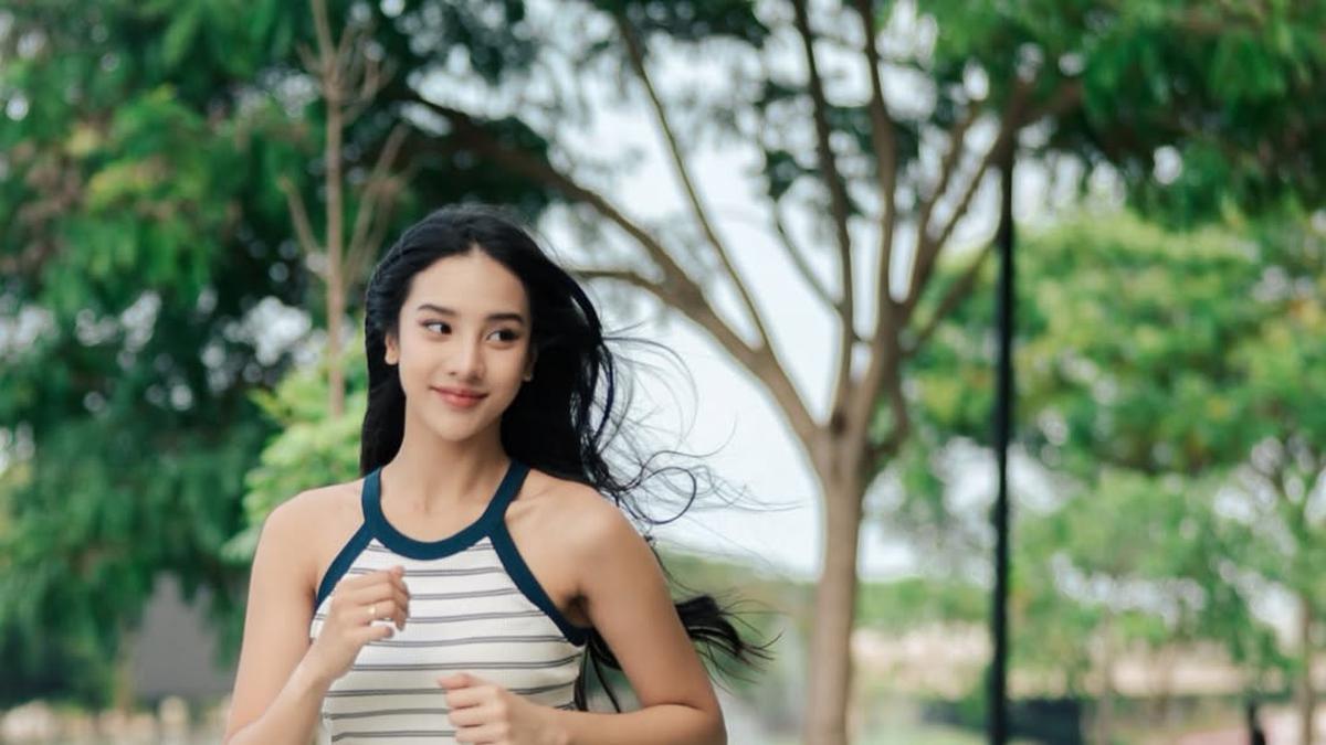 Tampil Stylish dan Nyaman Saat Olahraga Seperti Anya Geraldine hingga Ibnu Jamil