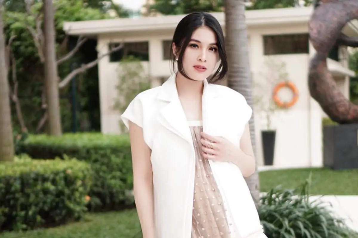 [Bintang] Bikin Wanita Iri, 8 Artis Ini Langsung Langsing Setelah Melahirkan