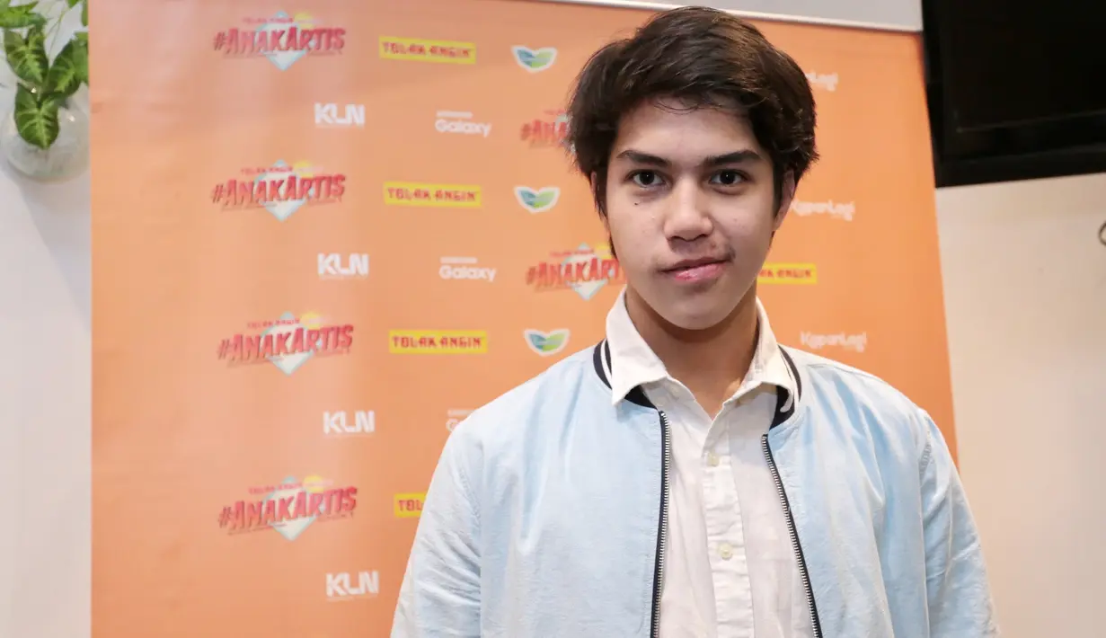 Musisi dan pengusaha Maia Estianty dikabarkan akan menikah dengan pengusaha Irwan Musri di Italia. Terkait rencana pernikahan tersebut, anak kedua Maia dengan Ahmad Dhani mengungkapkan bahwa bundanya telah meminta restu. (Adrian Putra/Bintang.com)