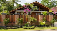 9 Inspirasi Pagar Bata Tempel yang Cocok untuk Rumah Desa Modern, Bikin Tampilan Naik Kelas