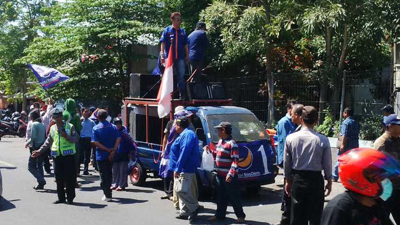 Ratusan Kader Partai Nasdem Tuntut Surya Paloh Copot Gus Choi