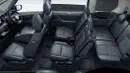 Mobil ini menggunakan konfigurasi 7-seater dengan kelegaan ruang maksimal. Untuk kursinya tersedia dalam pilihan captain seat dan bench seat yang bisa memuat delapan penumpang. (Source: paultan.org)