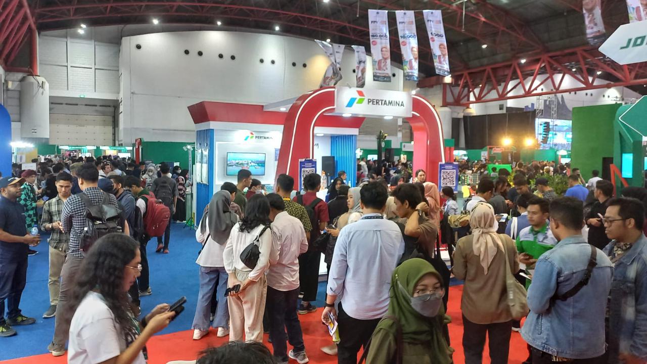 Ribuan Pencari Kerja Padati Job Fair Nasional 2023 Kemnaker di JIEXPO Kemayoran